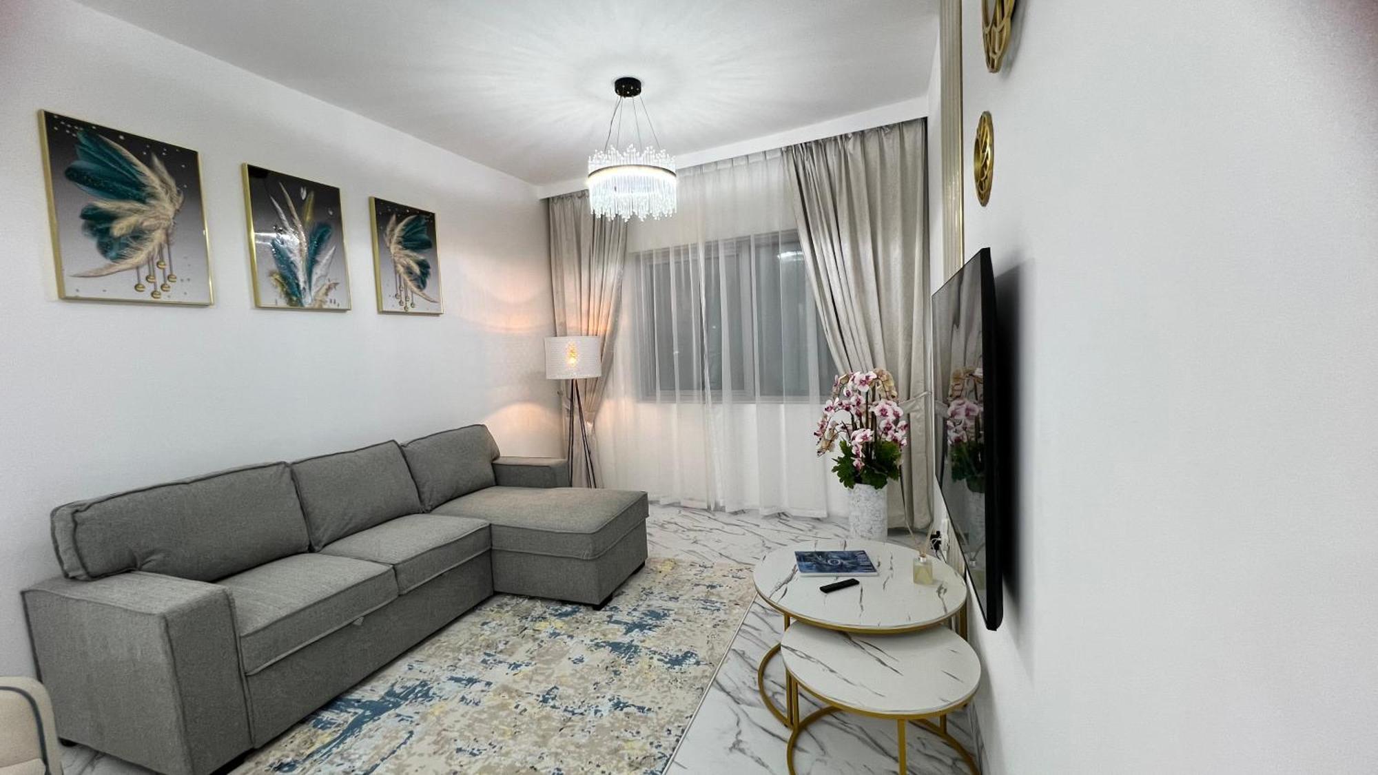 In Heart Of Marina, Walk To Jbr! #3 Apartment *