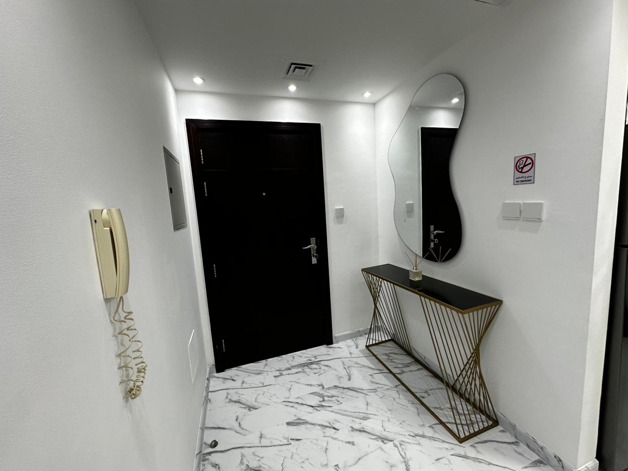Apartment In Heart Of Marina, Walk To Jbr! #3 Dubai